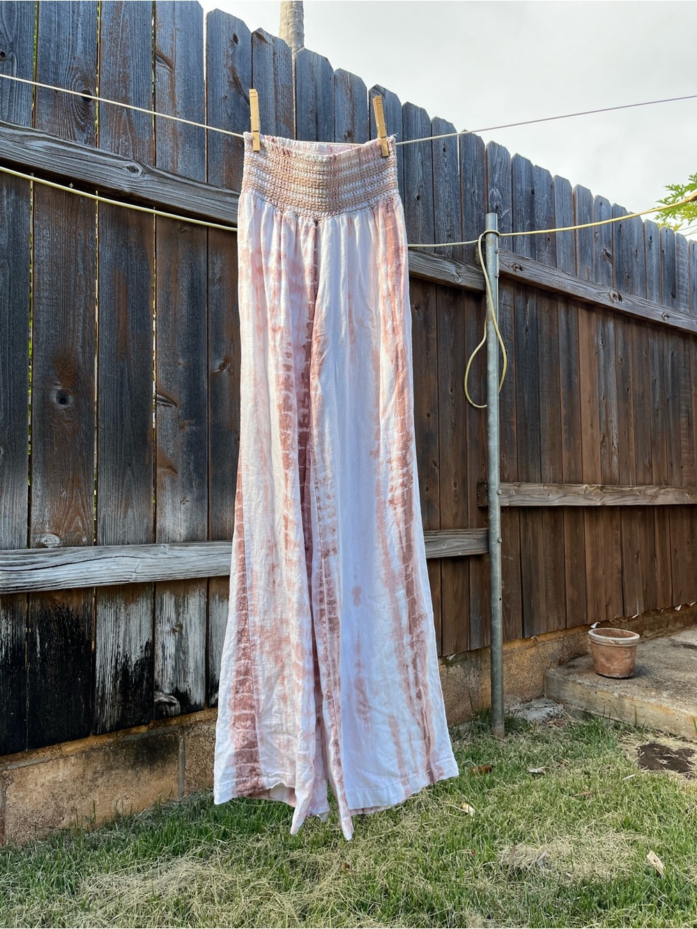 Linen Wide-Leg Smocked Waist Tie-Dye Pants - Pink/White